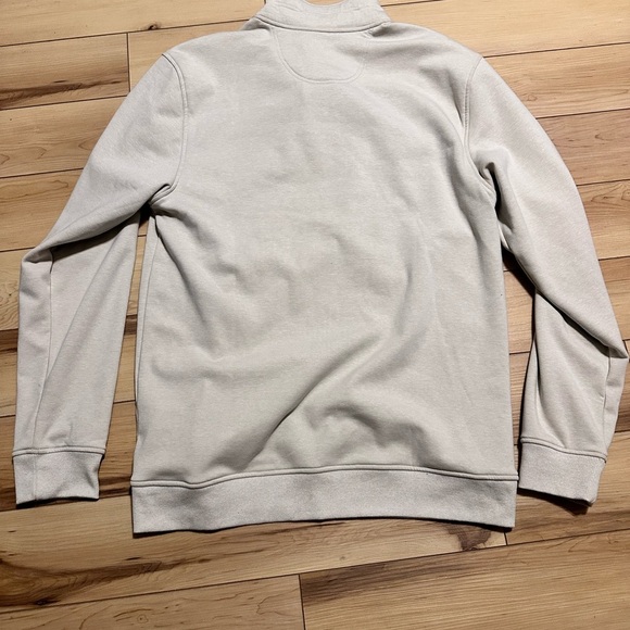 IZOD Men's Pullover - Picture 6 of 6